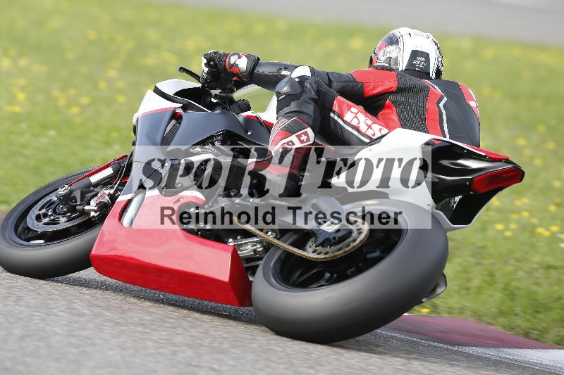 /Archiv-2025/53 16.09.2025 Track Day Domi Aegerter ADR/Gruppe rot/18